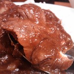 カフェ・ド・パリ - 神戸牛の牛スジアップ、こんなのがごろごろ入ってまっせ！