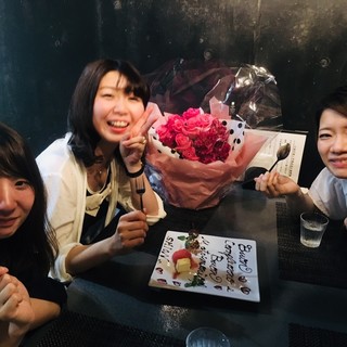 完全個室のゆったりソファー席記念日、誕生日、接待、女子会におすすめ