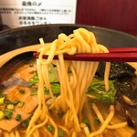 麺や　つるり - 醤油ラーメン麺リフト