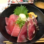 焼津丸 - 焼津堪能丼 1080円。
