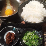 焼肉 萬成館 - ライス&肉味噌と卵