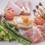 ハンバーグ&とんこつカレーの店 洋食バル マカロニ食堂