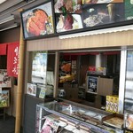 明治亭 - お店の入口　テイクアウトもあり