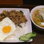タイ国料理 泰平 - ガッパオとフォーのセット