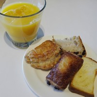 24/7 restaurant - パン＆ドリンクビュッフェ