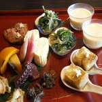 土家 - 23年8月　盛り合わせ全景１