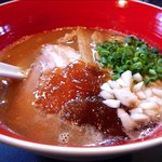 MEN-EIJI - 魚介豚骨醤油のアップ