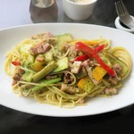 カフェ・ボーナ - 夏野菜とベーコンのパスタ