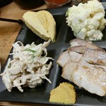 立呑み きむらや - とりあえず4種盛