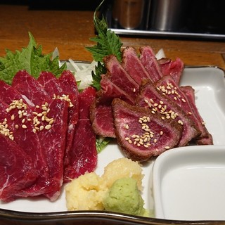 [Directly delivered from Kumamoto Prefecture] Enjoy a variety of popular and exquisite horse sashimi