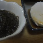 やんばる食堂 - お通しとジーマミ豆腐