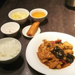 カツダイニング - 鶏肉の粒山椒炒め