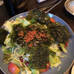 Tabero yatsuki di momohachi - メガ盛りサラダ