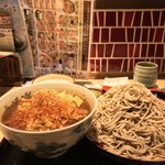 味奈登庵 - ブチまけて完成形。
      これぞカレー南蛮そば。
      #家庭画報風味。