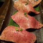 焼肉もとやま - 本日の和牛特選握り　これは美味