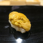 日本橋蛎殻町 すぎた - 赤雲丹握り