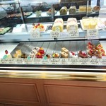 フランス菓子 イヴリーヌ - 