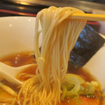 らーめん芝浜 - お醤油らーめん啜る