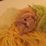 らーめん芝浜 - 小麦三昧＜生揚げ醤油の低加麺まぜそば＞ズームアップ