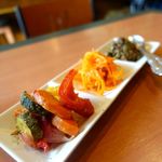 フランス惣菜と串カツ マルブラード - キャロットラペ・レンズ豆・野菜マリネ　560円