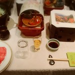 日本の宿 古窯 - セッティング、先ずは食前酒(古窯特製梅酒)でプロージット