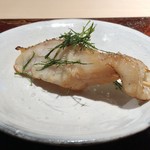 菊鮨 - のど黒（対馬）・・レア感が残る絶妙な焼き具合。脂がのり美味しいこと。