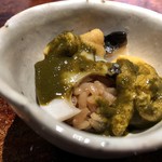 菊鮨 - ＊下には「シャリ」が、、肝ソースやウニと共に頂きました