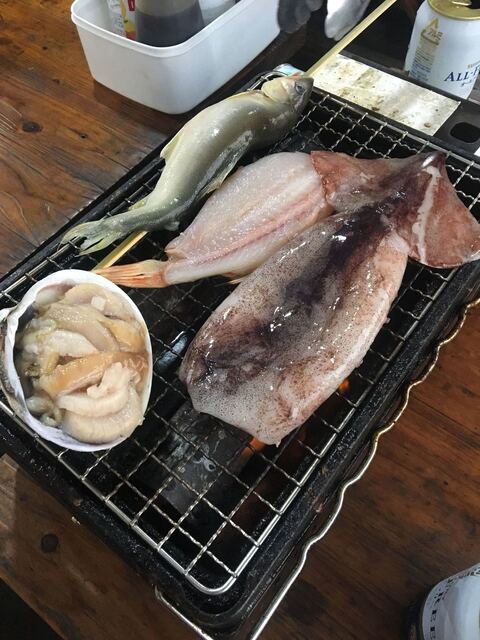 好きな魚介を焼いたり蒸したり とにかく楽しい By けろたん55 カキ小屋 大洗 魚介料理 海鮮料理 食べログ