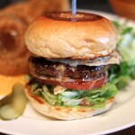 THE CORNER Hamburger & Saloon - 