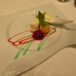 フェリス - ーPostreー 冷たいデザート３種　ミロのデッサン風　画