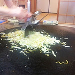 お好み焼き 金森 - 混ぜるのが手早い！！