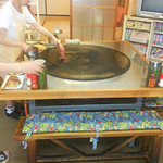 お好み焼き 金森 - 丸い鉄板！！