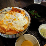 Genan - 「かつ丼」と「半せいろ」1000円