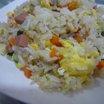 RESTORAN KAR LONG SDN BHD - あっさり上品な炒飯は、ソーセージや卵にシャキシャキした食感の胡瓜や人参入り