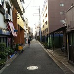 五番 - この路地裏に店はありました。