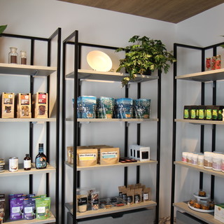 オーガニック、ビーガンなどの物販も展開中