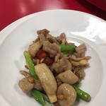 中国家庭料理 神洲之華 - 鶏肉松の実炒めレタス包みの具材