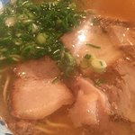 長浜ラーメン浜ちゃん - チャーシューも コロコロっとあり ( ´θ｀)