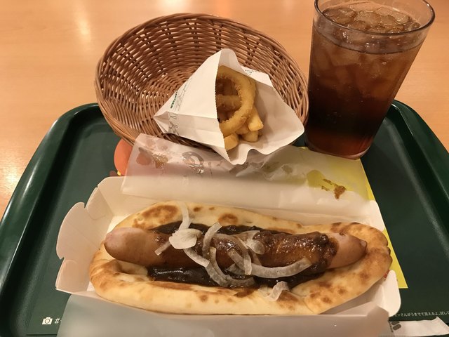 モスバーガー 弘前城東店 - 運動公園前（ハンバーガー）の写真