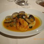 アンミラーレ・フィレンツェ - 鮮魚と海の幸の“ズッパ・ディ・ペッシェ"