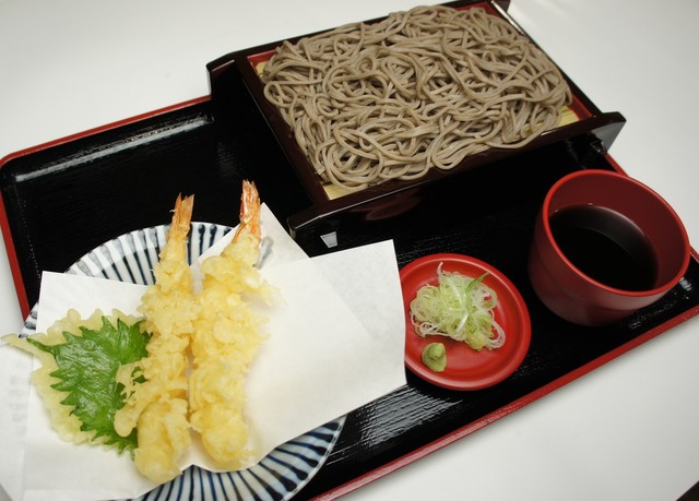 そば処 めん六や 秋田たかのす店 - 鷹ノ巣（うどん）の写真