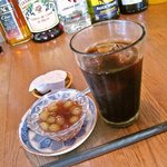 CAZI CAFE - アイスコーヒーとサービスのデザート（甘味）