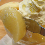 フルーツパーラーゴトー - コンポートの桃