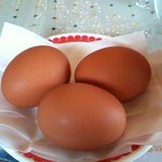 モアザン 地産地消カフェ　ぷくぷく - サービスのゆで卵（３人分