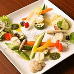 Colorful bagna cauda with 10 kinds of vegetables