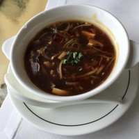 ヘイフンテラス - 海參鮑魚酸辣羹 (每位) 干しナマコと細切り鮑入り四川風酸辣スープ