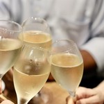 餃子とスパークリング バブルス - シャンパーニュで乾杯〜♪