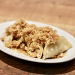 餃子とスパークリング バブルス - 揚げ餃子