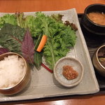韓国料理 水刺齋 - 葉っぱ定食？プルコギ定食？