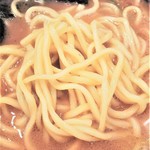 らーめん 谷瀬家 - 酒井の麺は細め。